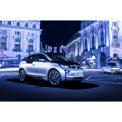 「BMW『i3』画像ギャラリー – 次世代電気自動車のデザインと未来感」の21枚目の画像
