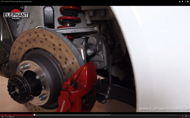 「ポルシェ911GT3のリヤタイヤはハンドルに合わせかなりグリグリ動く【動画】」の1枚目の画像