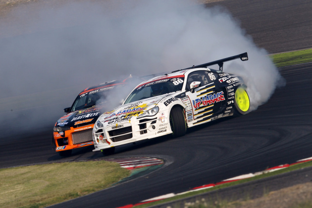 「日本発の自動車競技D1GP2014の開幕戦3月29日(土)・30日(日)は富士スピードウェイで！」の1枚目の画像