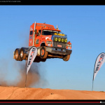 トラックだってジャンプ記録に挑戦! 【動画】 - Semi_Truck_Jump_01
