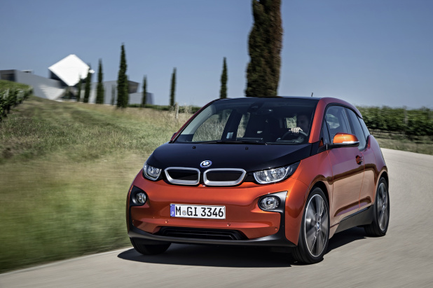 「BMW『i3』画像ギャラリー – 次世代電気自動車のデザインと未来感」の1枚目の画像