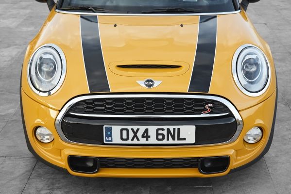 「新型BMW『MINI』画像ギャラリー – モダンに洗練されたエクステリアデザイン」の2枚目の画像