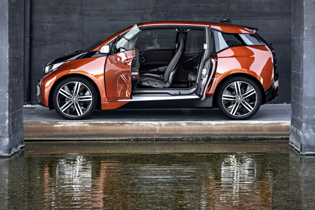 「BMW i3のフル加速には新たな感動【試乗その2/動画】」の1枚目の画像
