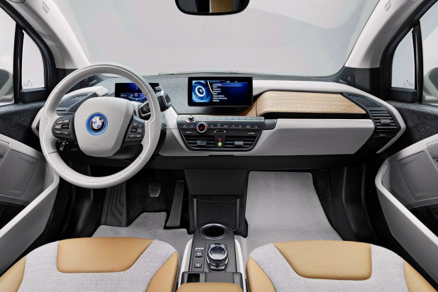 「BMW「i3」は航続300kmで実質価格471万円!」の2枚目の画像