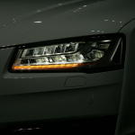 新型アウディA8のマトリクスLEDヘッドライトの「動き」がスゴい！ - Audi A8 Matrix LEDheadlight_1