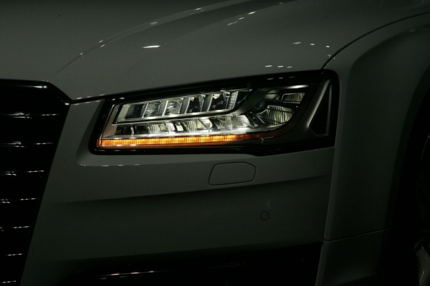 Audi A8 Matrix LEDheadlight_1