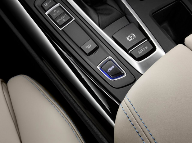 「BMWがプラグインハイブリッドX5コンセプトをNYで発表」の9枚目の画像