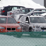 BMW X1現行モデルと並んだ新型を2ショットスクープ! - Spy-Shots of Cars