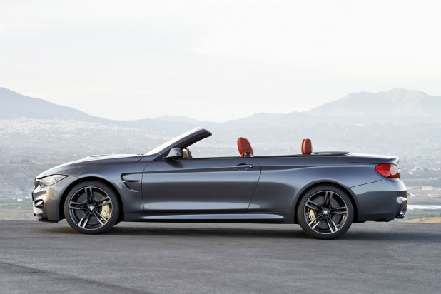 「BMW「M4 コンバーチブル」画像ギャラリー ― 3分割メタルトップで3.0リッターターボ」の1枚目の画像