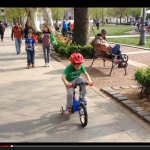 「子供の飛び出しを防げ! 自転車用リモコンブレーキが登場【動画】」の1枚目の画像ギャラリーへのリンク