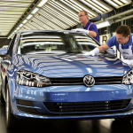 VWが世界販売首位4年前倒しを予告! 中国でPHV開発も? - VW_Golf