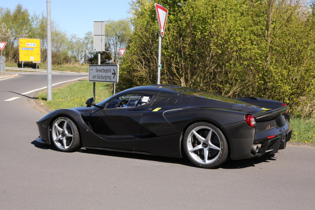 「フェラーリ「599FXX」の後継車「ラ・フェラーリXX」をキャッチ」の4枚目の画像