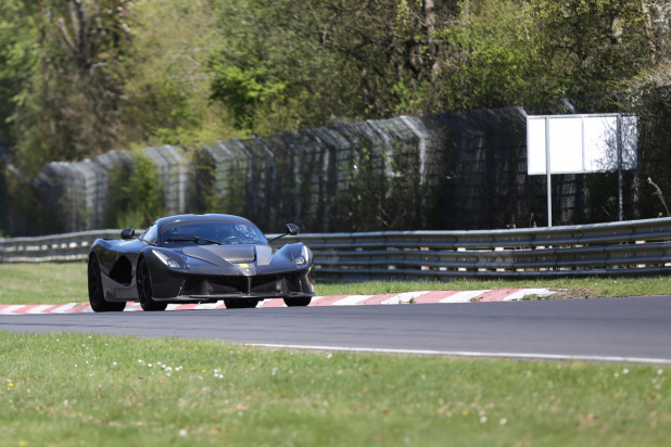 「フェラーリ「599FXX」の後継車「ラ・フェラーリXX」をキャッチ」の14枚目の画像