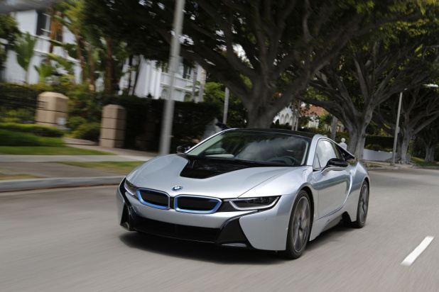 「なぜ電気自動車が必要なのか、ホントの理由は？【BMW i8試乗(4)】」の9枚目の画像