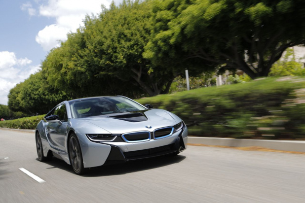 「なぜ電気自動車が必要なのか、ホントの理由は？【BMW i8試乗(4)】」の10枚目の画像