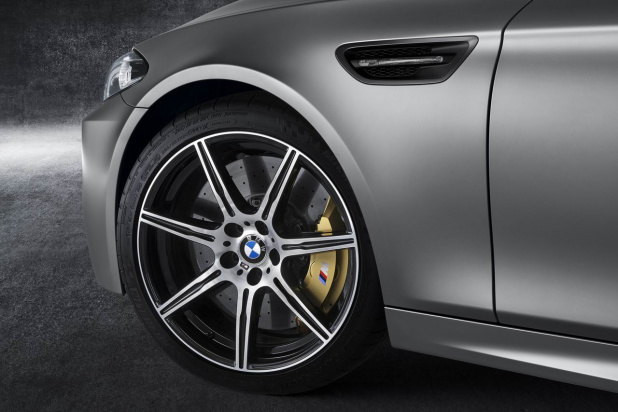 「BMW「M5 」30周年記念車は600馬力」の7枚目の画像