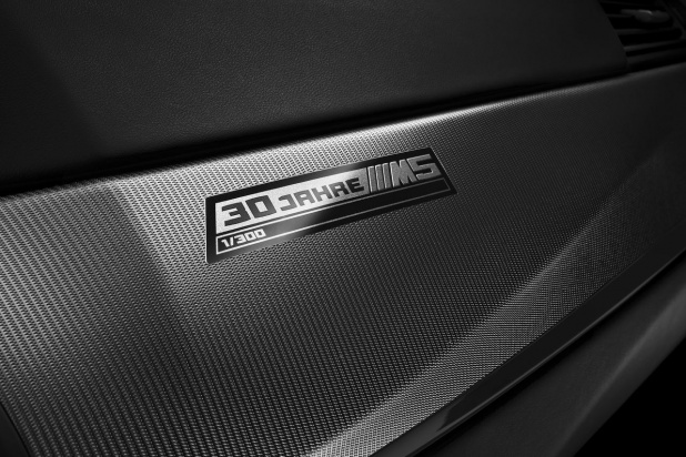 「BMW「M5 」30周年記念車は600馬力」の9枚目の画像