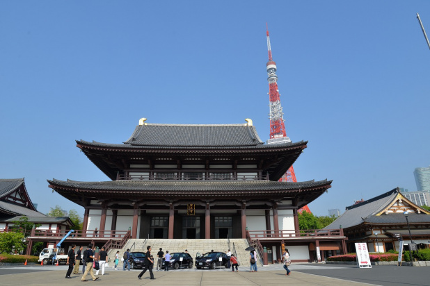「増上寺がシトロエン一色に染まったCITROEN 「DS DAY」」の1枚目の画像