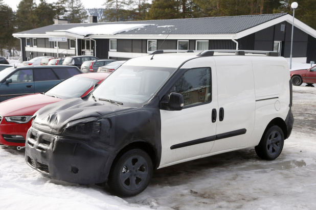 「フィアットの新型LCV「ドブロ」をスクープ!」の4枚目の画像