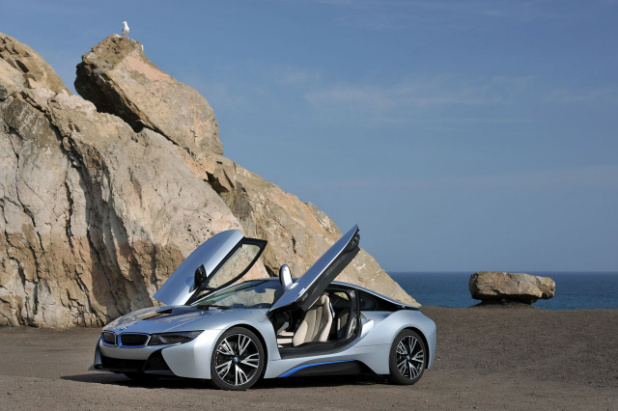 「なぜ電気自動車が必要なのか、ホントの理由は？【BMW i8試乗(4)】」の12枚目の画像