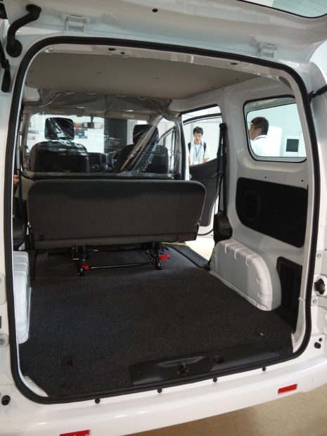 「日産e-NV200は商用車こそEVが適任と自信とともに発表」の5枚目の画像