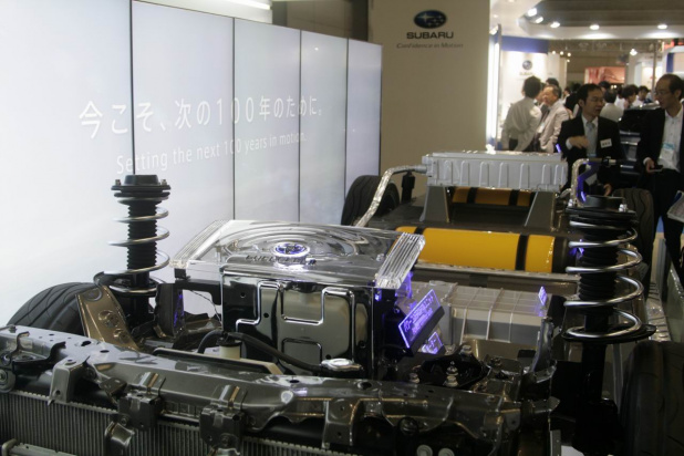 「トヨタ市販燃料電池車の外観、販売チャンネルを公表！」の5枚目の画像