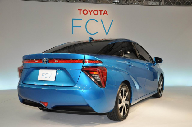 「トヨタ市販燃料電池車の外観、販売チャンネルを公表！」の4枚目の画像