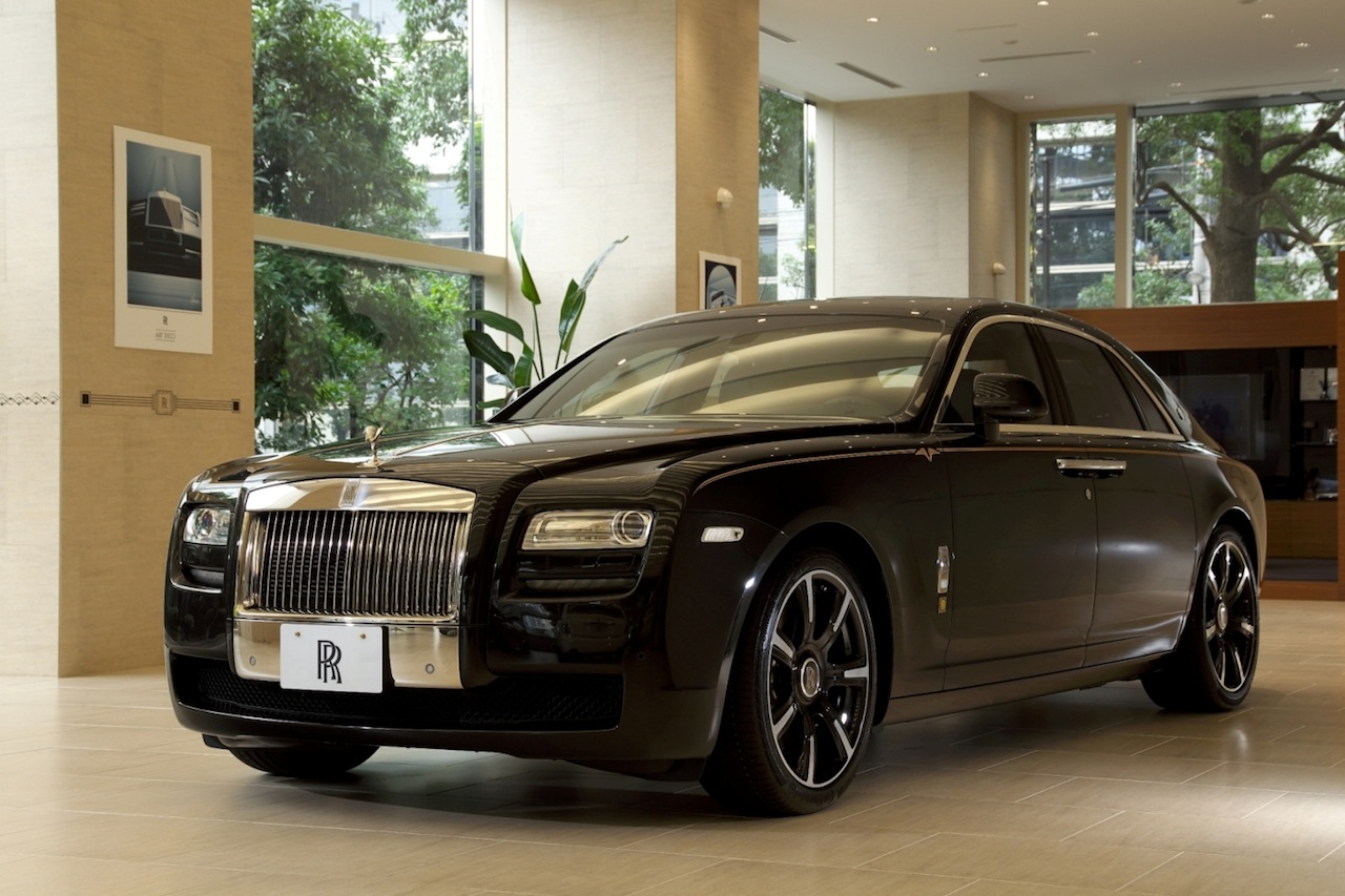 ロールス・ロイス日本への輸入50周年記念限定モデルの価格は3840万円