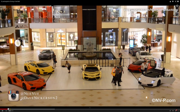「ランボルギーニ5台がショッピングモールの中を走ったら？【動画】」の1枚目の画像