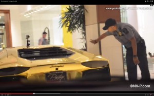 Lamborghini_in_Mall_03