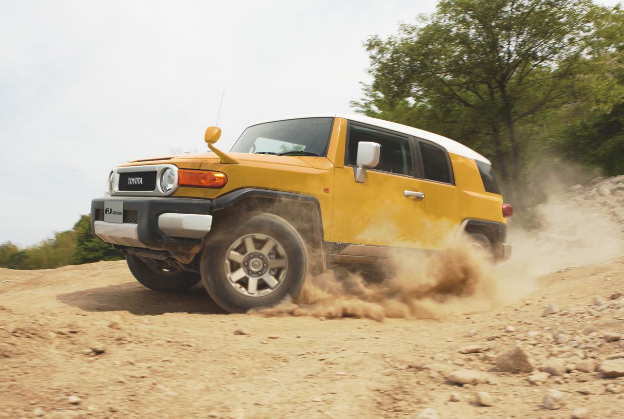 トヨタFJクルーザーに、イエローボディが復活！ | clicccar.com