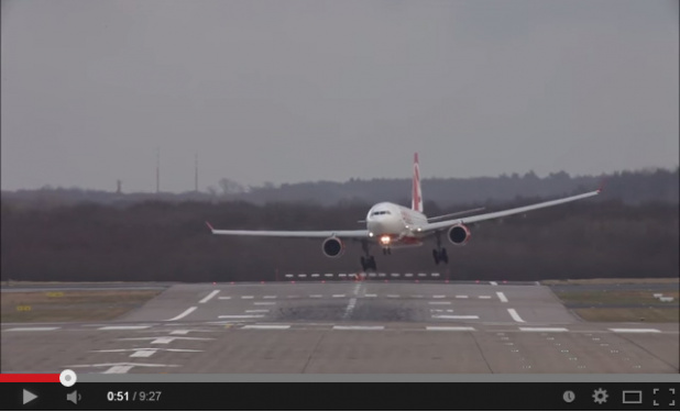 「【閲覧注意】飛行機ってこんなにグラグラで着陸していた！」の1枚目の画像