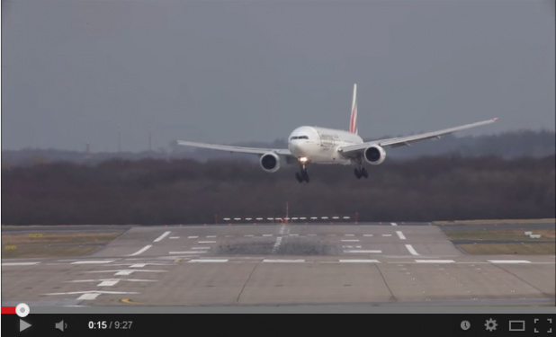 「【閲覧注意】飛行機ってこんなにグラグラで着陸していた！」の3枚目の画像