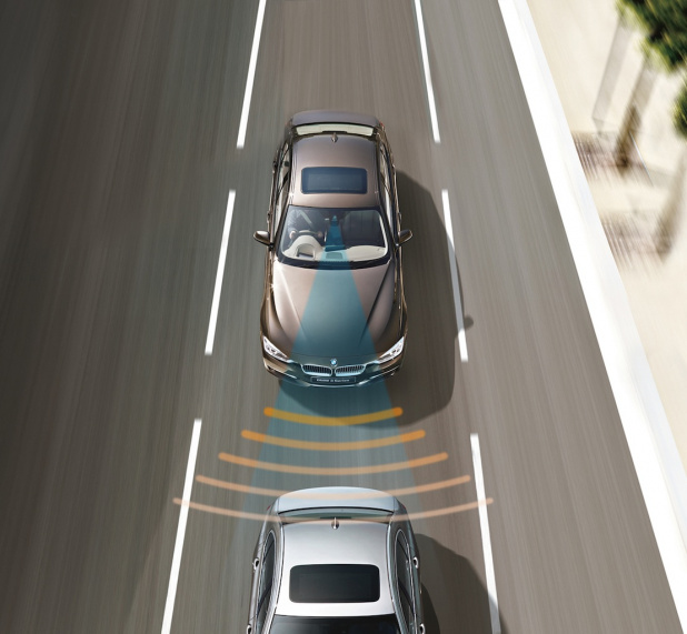 「BMW3シリーズにアクティブ・クルーズ・コントロールを標準装備」の3枚目の画像