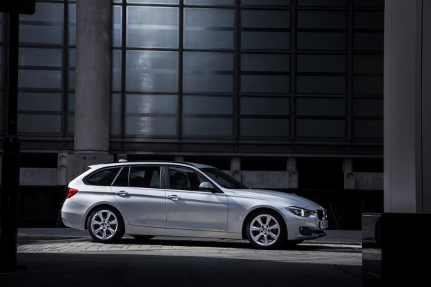 「BMW3シリーズにアクティブ・クルーズ・コントロールを標準装備」の1枚目の画像