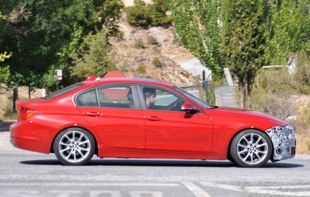 「新型BMW3シリーズ セダン／ツーリングをダブルスクープ!」の3枚目の画像
