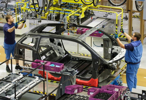 「BMW i8、i3やレクサスLFAも使う炭素繊維をバイオ技術で製造へ」の1枚目の画像