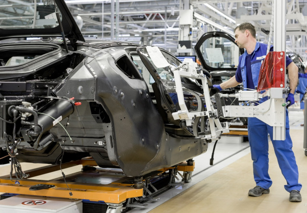 「BMW i8、i3やレクサスLFAも使う炭素繊維をバイオ技術で製造へ」の2枚目の画像