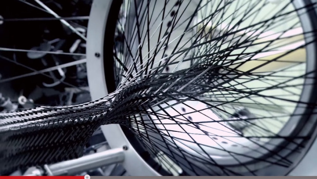 「BMW i8、i3やレクサスLFAも使う炭素繊維をバイオ技術で製造へ」の4枚目の画像