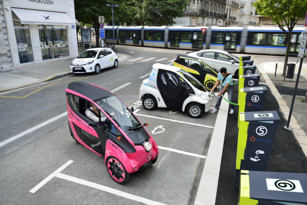 「フランス・グルノーブル市で超小型EVモビリティプロジェクトをトヨタなどがスタート」の1枚目の画像
