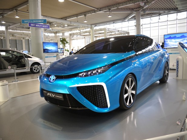 TOYOTA_FCV