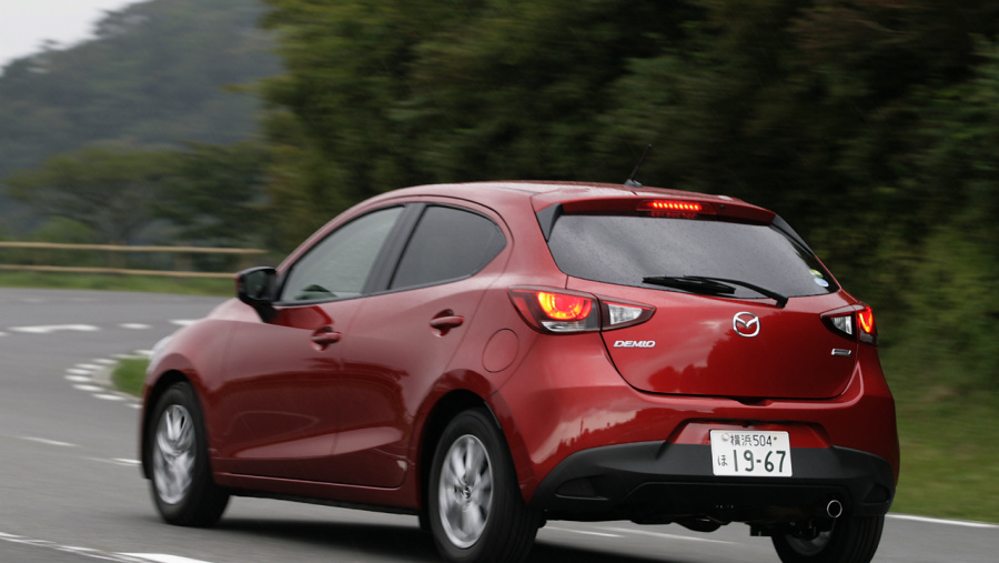 マツダ新型デミオ公道試乗 フロントヘビーながらリヤ接地感が安心を生む Clicccar Com