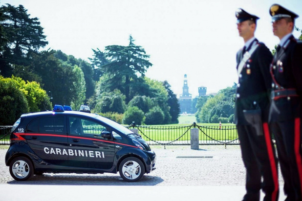 「イタリア国家治安警察隊が三菱「i-MiEV」を23台採用へ」の2枚目の画像