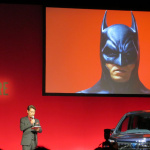 「トヨタ「エスクァイア」発表会にはバットマンと吉川晃司さん登場」の1枚目の画像ギャラリーへのリンク