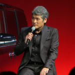 「トヨタ「エスクァイア」発表会にはバットマンと吉川晃司さん登場」の3枚目の画像ギャラリーへのリンク