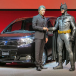 「トヨタ「エスクァイア」発表会にはバットマンと吉川晃司さん登場」の21枚目の画像ギャラリーへのリンク