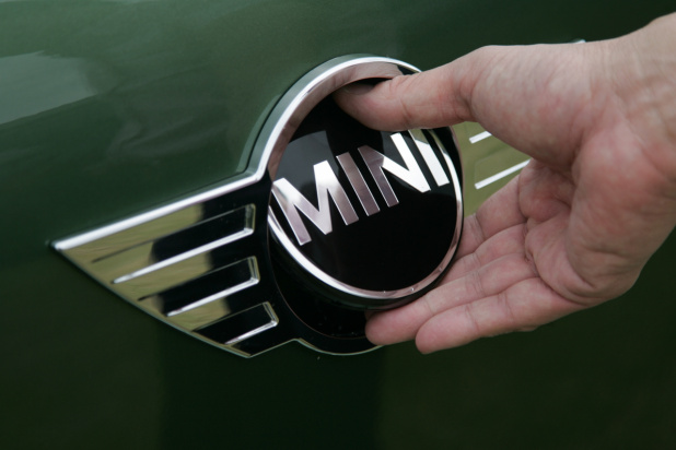 「もはやMINIじゃない! ミニ＋ディーゼルの組み合わせ?【MINI Cooper SD CROSSOVER試乗】」の8枚目の画像