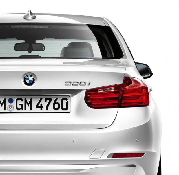 「これは狙い目! 3シリーズに超お買い得な「BMW 320i SE」を追加」の5枚目の画像