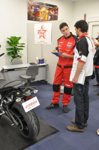 「【YAMAHA World Tecnician GP 2014】ヤマハのバイクで競い合う！ただしレースじゃなく…」の1枚目の画像