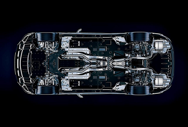 「V8搭載、レクサス「RC F」画像ギャラリー ─ 477馬力で価格は953万円から」の14枚目の画像